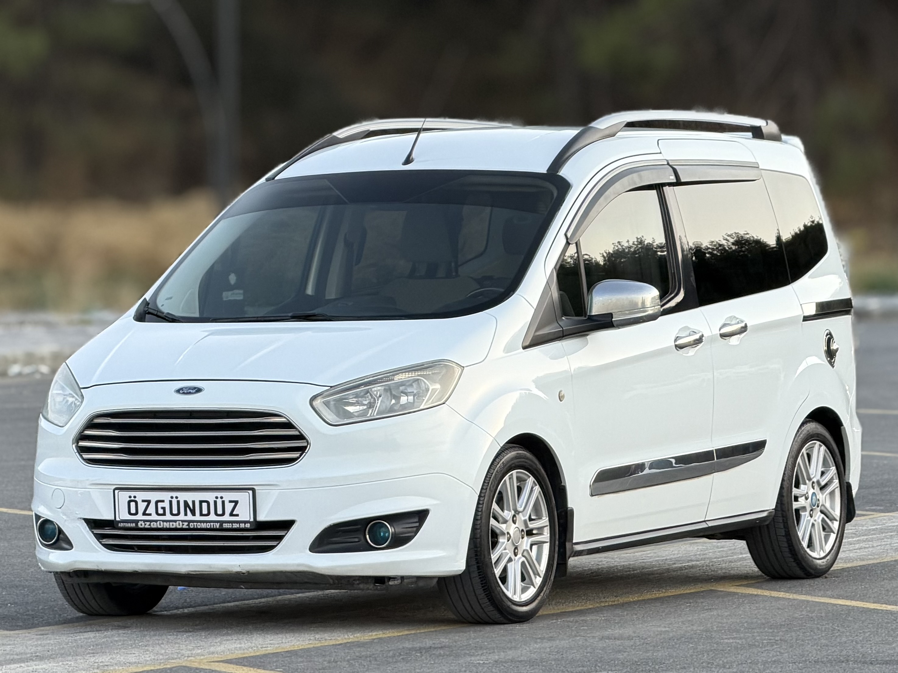 2015 MODEL · FORD TOURNEO